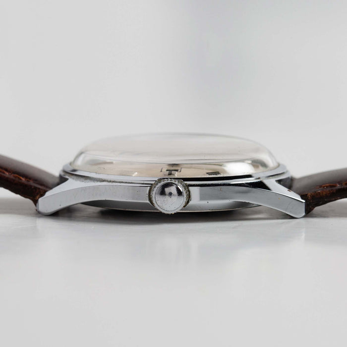 material shot of the side of The 1970 Timex 21