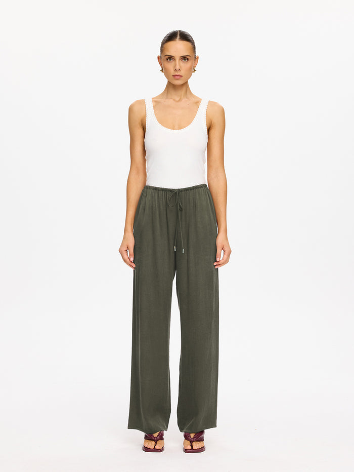 P35GRE-Blythe-Pant_Green_1