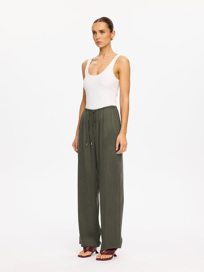 P35GRE-Blythe-Pant_Green_2