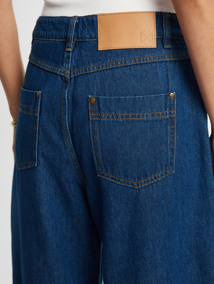 Evita Barrel Leg Jean