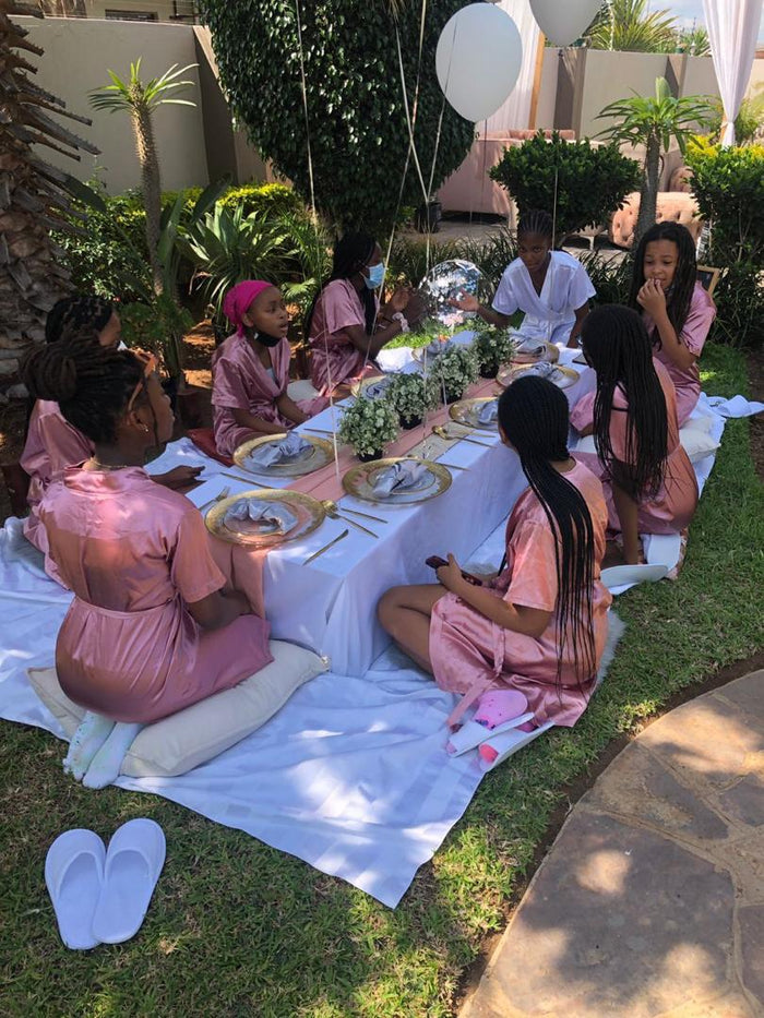 Children enjoying a BOHO Kiddies Spa picnic