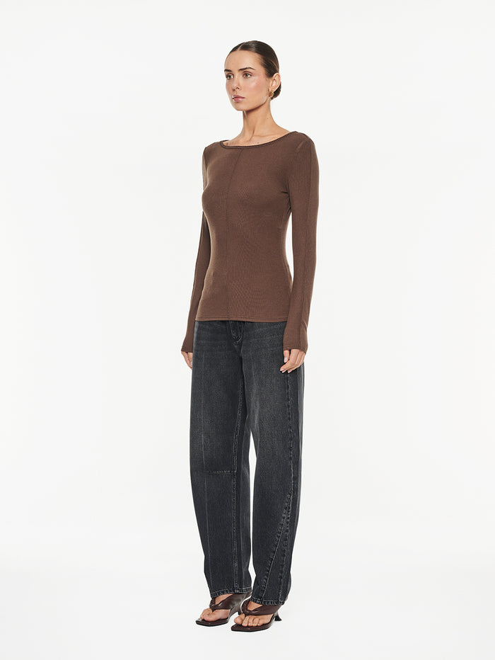 T205CHO_Quinn-Knit-Top_Chocolate_2