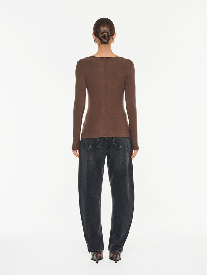 T205CHO_Quinn-Knit-Top_Chocolate_3