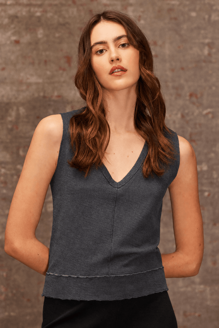 Stella Vest - Goldie LeWinter #color_charcoal heather
