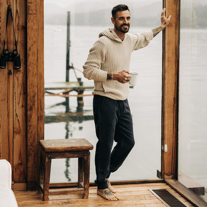fit model wearing The Apres Pant in Charcoal Donegal