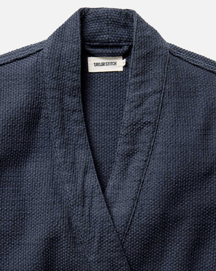 material shot of the collar on The Apres Robe in Navy Sashiko