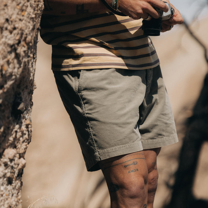 fit model in The Apres Short in Arid Eucalyptus Micro Cord