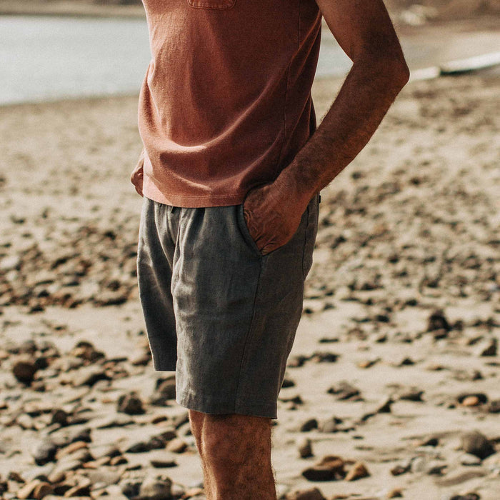 our fit model wearing The Après Short in Ash Hemp