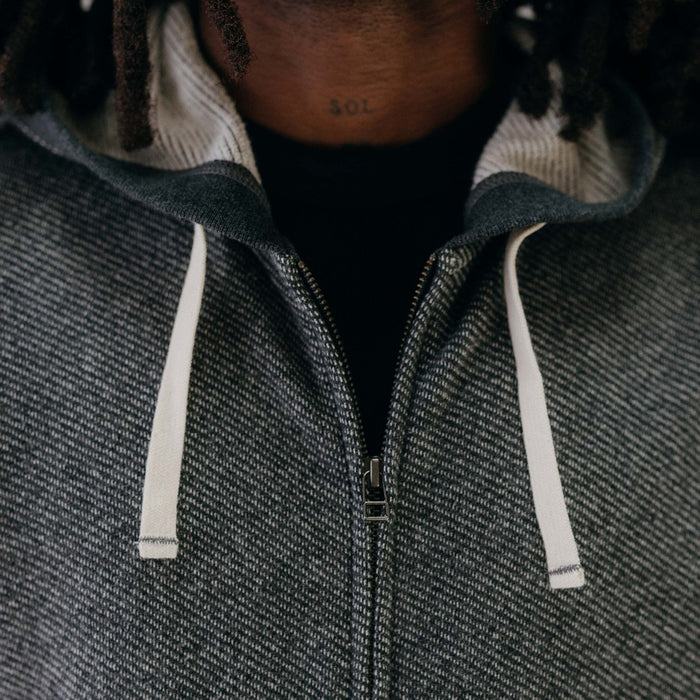 fit model showing off zipper on The Apres Zip Hoodie in Graphite French Terry Twill