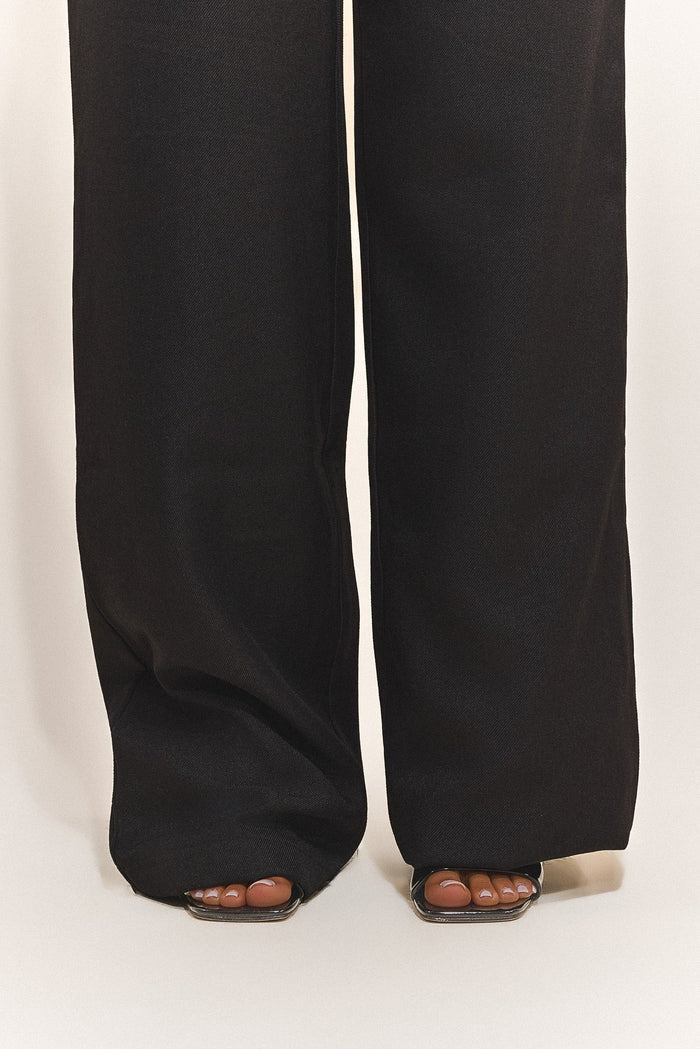 The Aurelia Trousers in Black