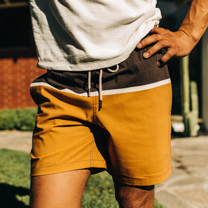 fit model showing the front of The Bayberry Trunk in Sandbar