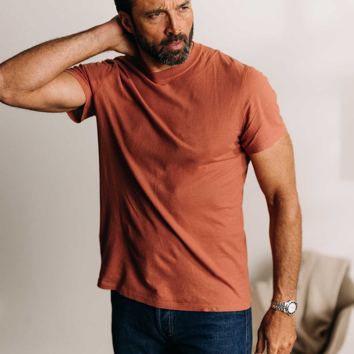 fit model showing off The Cotton Hemp Tee in Fired Clay