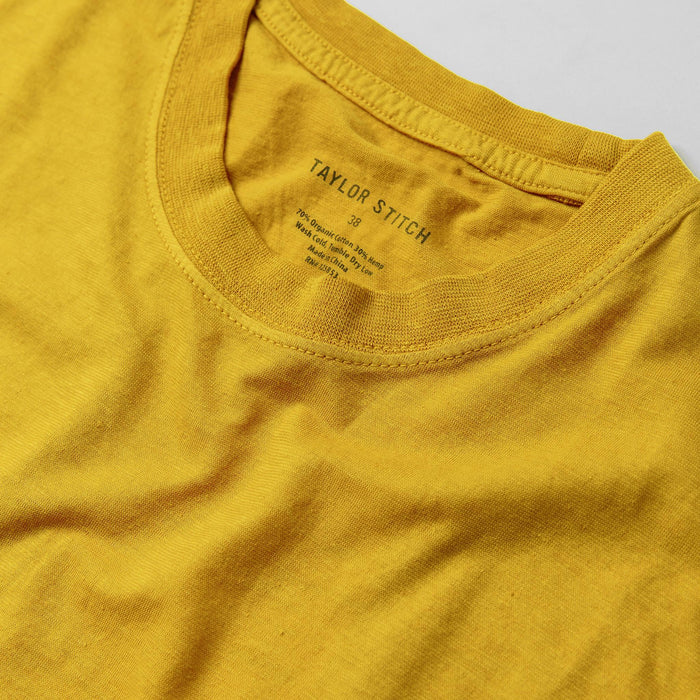 material shot of collar