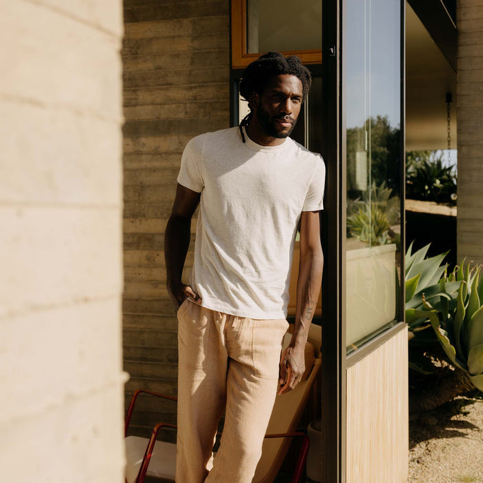fit model in The Cotton Hemp Tee in Heathered Oat