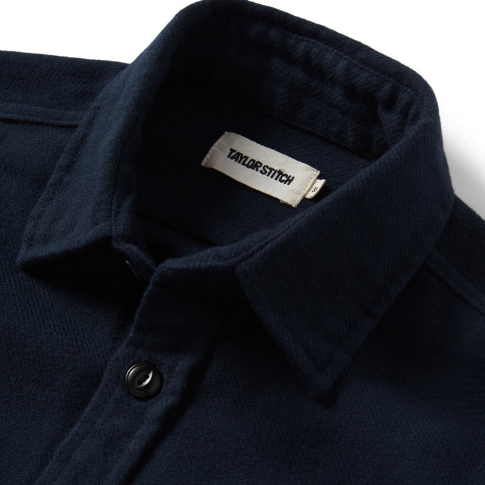 material shot of the collar on The Crater Shirt in Navy Twill