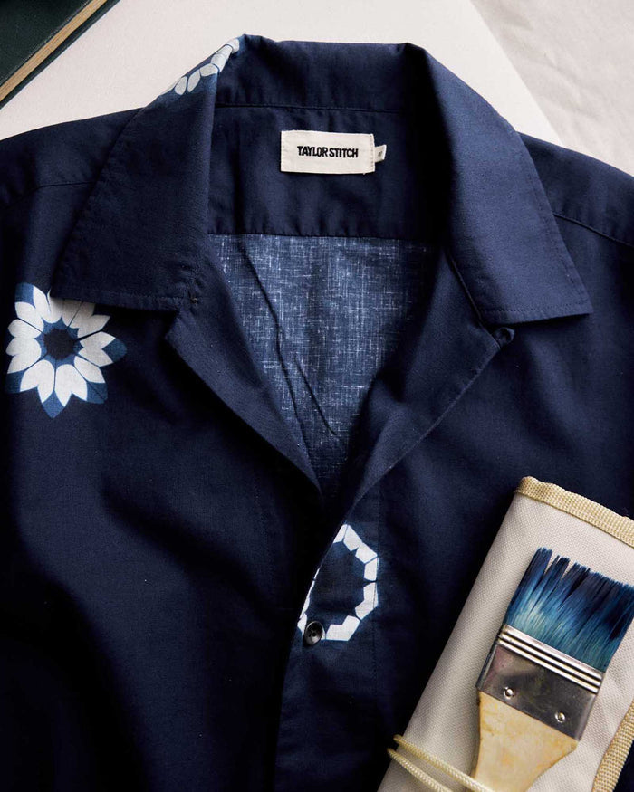 material shot of the collar on The Davis Shirt in Dark Navy Geo