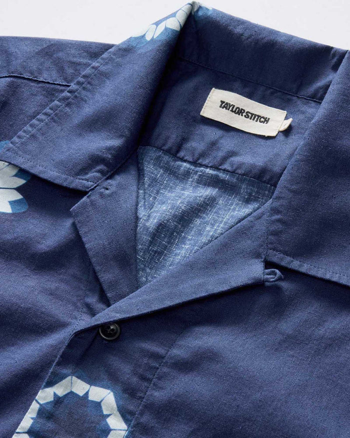 material shot of the collar on The Davis Shirt in Dark Navy Geo