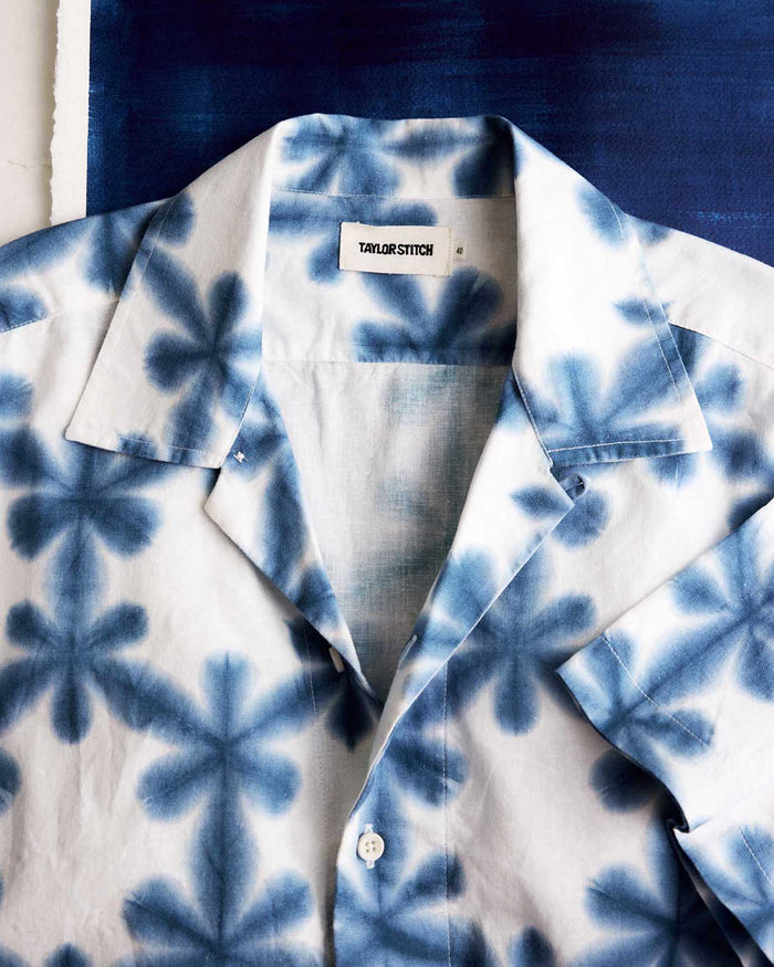 material shot of the collar on The Davis Shirt in Vintage White Fractal