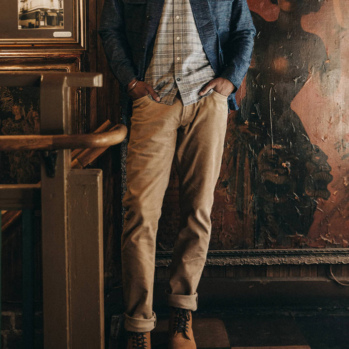 fit model wearing the all day pant, hands in pockets