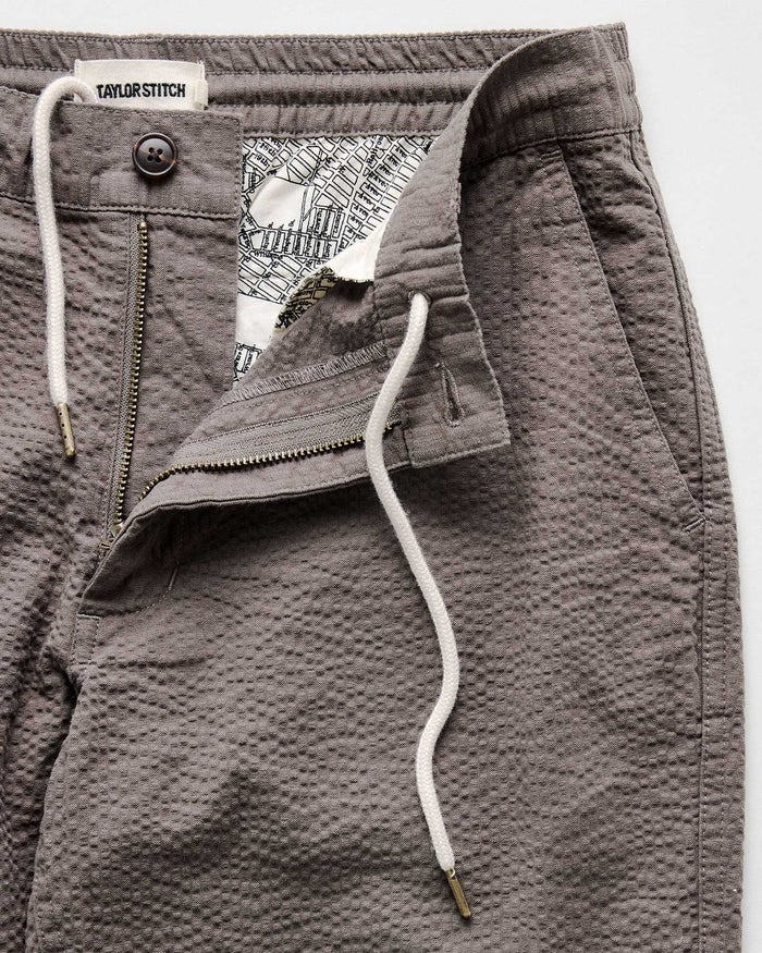 material shot of the zipper on The Easy Pant in Canteen Seersucker