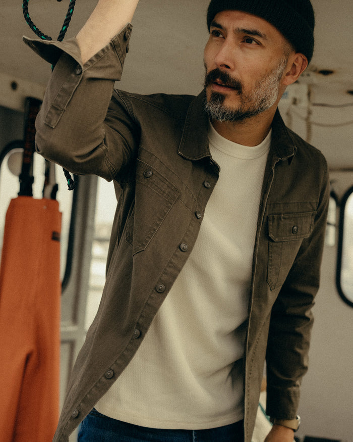 fit model posing in The Field Overshirt in Mushroom Ripstop