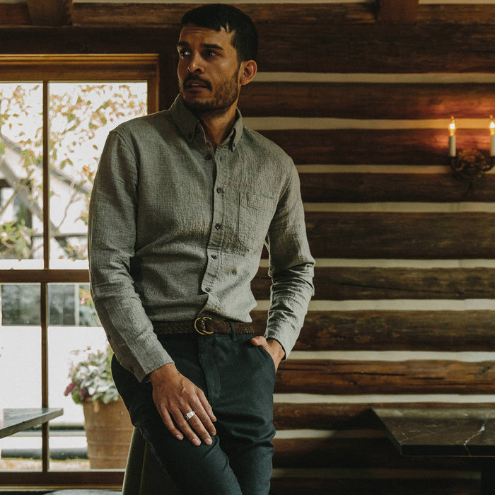 fit model wearing The Jack in Ash Double Cloth, looking left