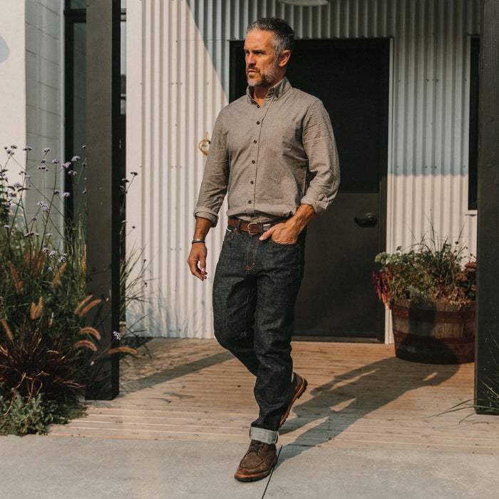 fit model with hand in pocket while walking in The Jack in Ash Jaspe
