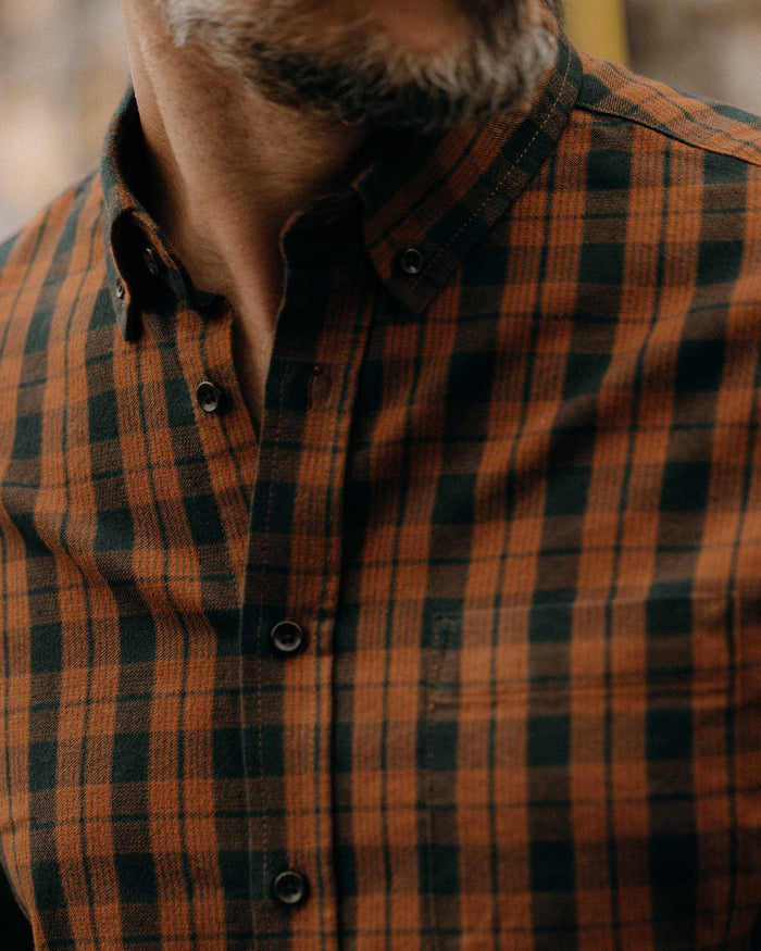 fit model showing off the collar on The Jack in Autumn Pine Plaid Flannel