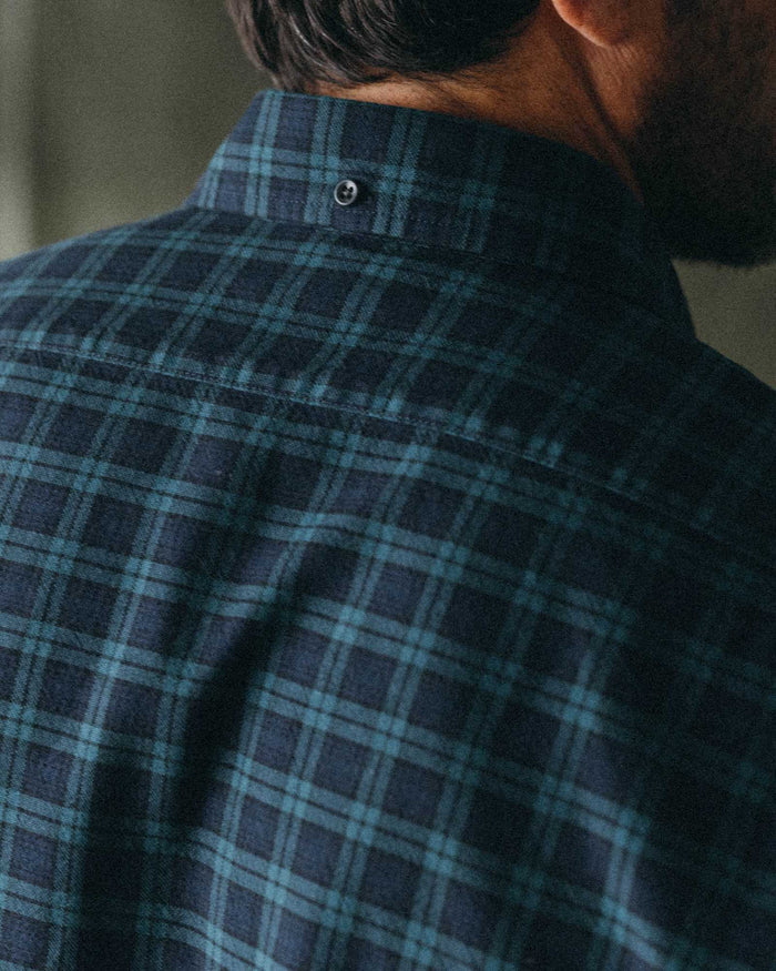 fit model showing off cuffs on The Jack in Blackwatch Plaid