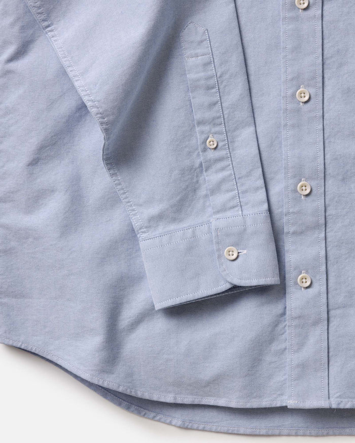 fit model showing off The Jack in Blue Everyday Oxford