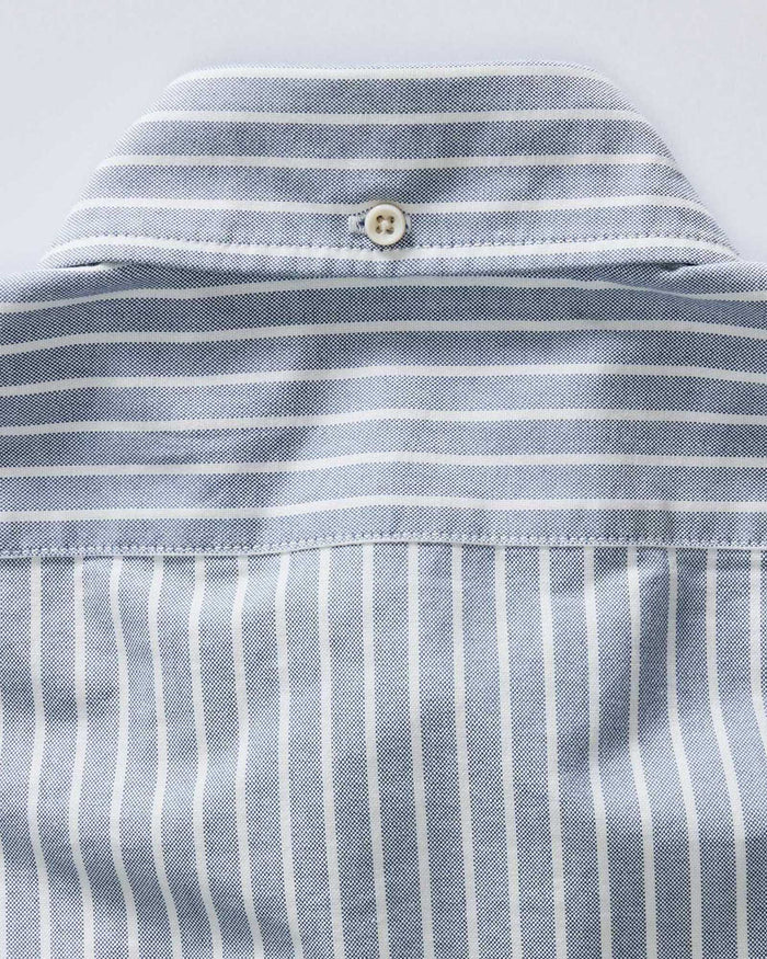 material shot of the back of the collar on The Jack in Blue Sky Stripe Oxford