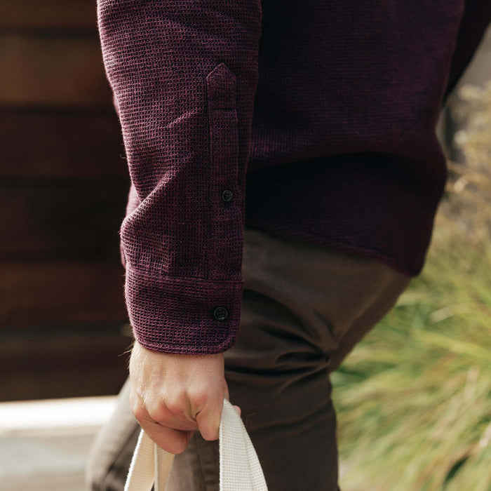 fit model showing off cuff detail on The Jack in Burgundy Jaspe Waffle