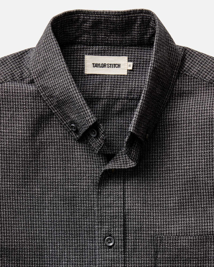 material shot of the collar on The Jack in Coal Jaspe Check Oxford