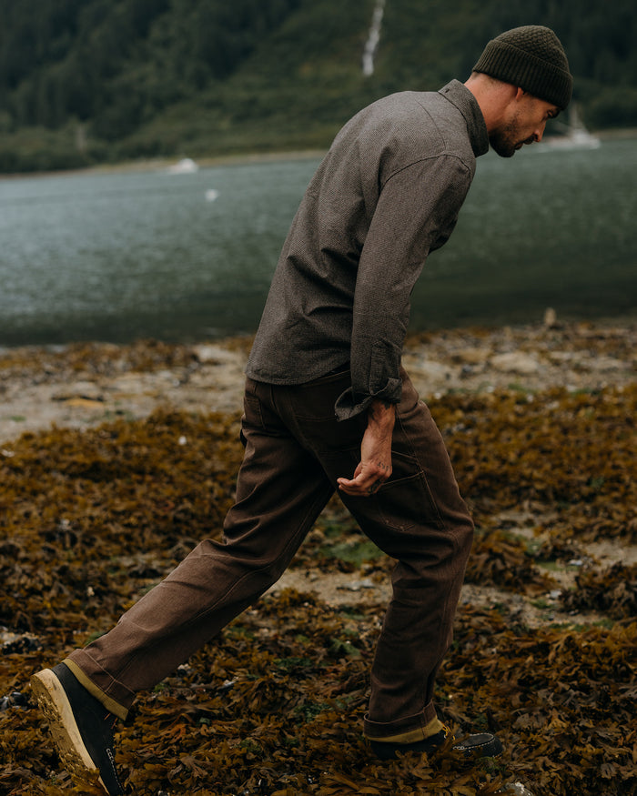 fit model showing the houndstooth pattern on The Jack in Dark Forest Houndstooth