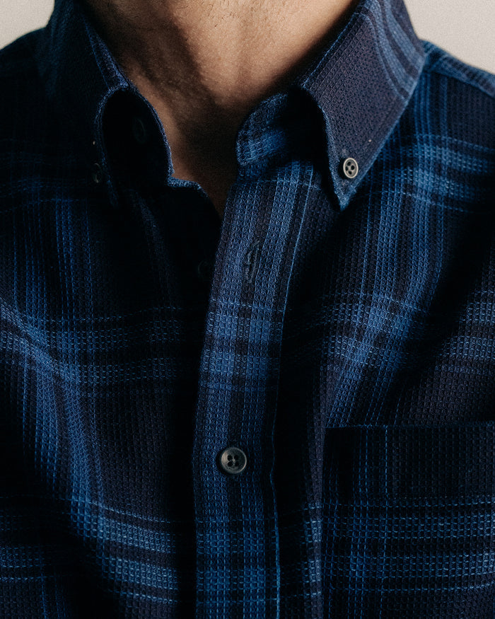 fit model showing off the collar on The Jack in Deep Indigo Plaid Waffle