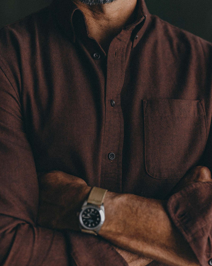 fit model showing off The Jack in Ginger Herringbone