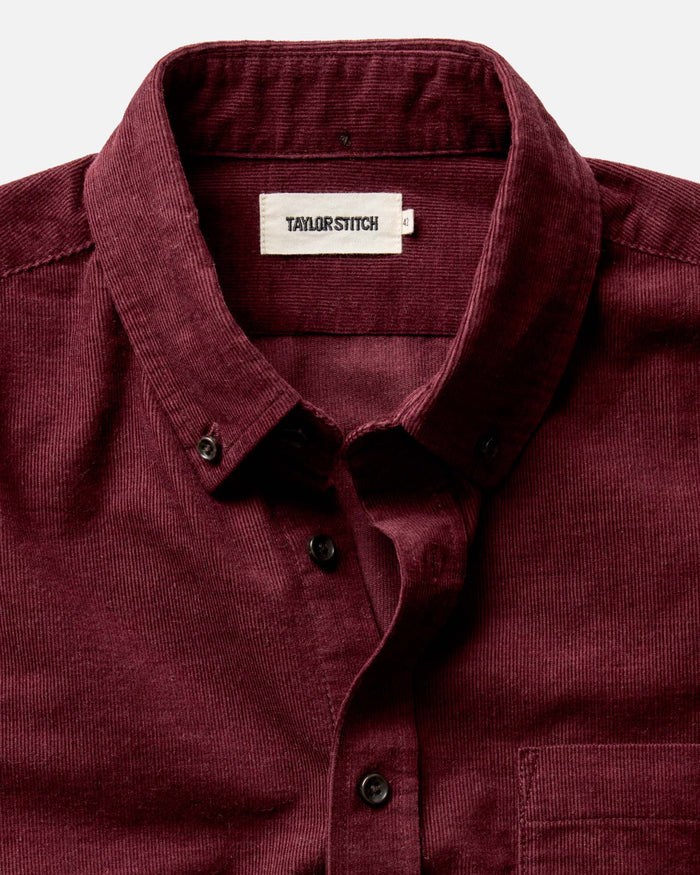 material shot of the collar on The Jack in Heather Burgundy Pincord