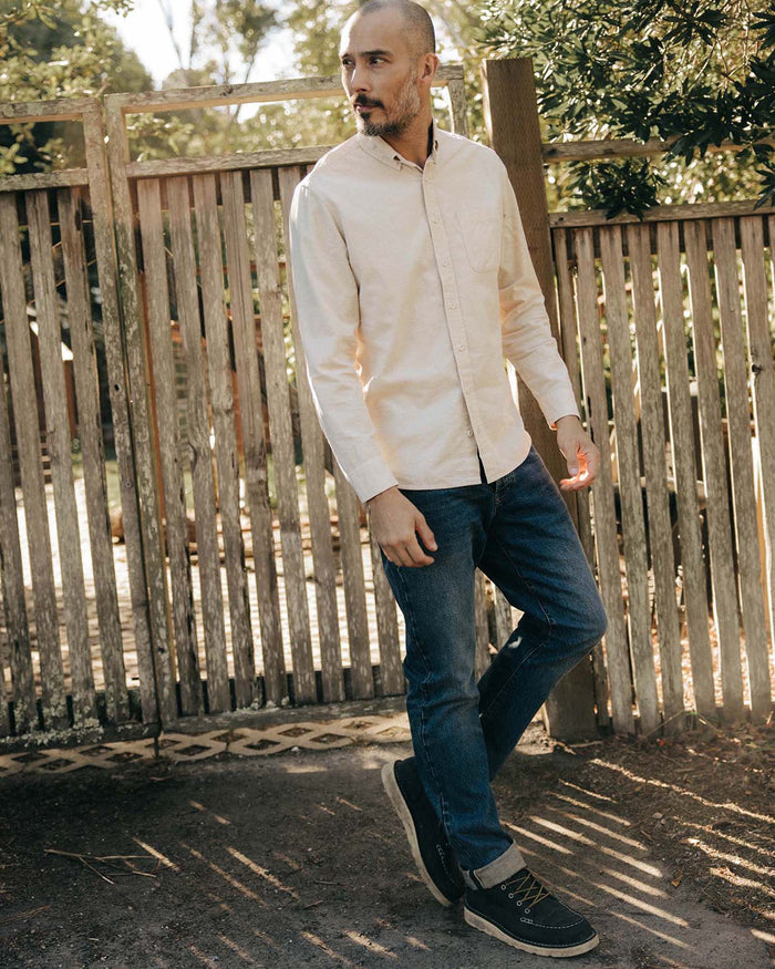 fit model showing off The Jack in Oat Heathered Pincord