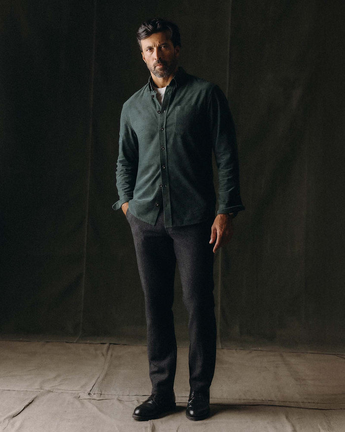 fit model posing in The Jack in Heather Pine Pincord