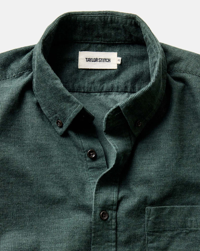 material shot of the collar on The Jack in Heather Pine Pincord