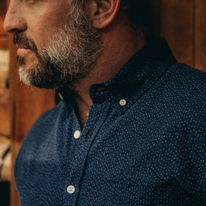 fit model wearing The Jack in Indigo Seersucker, cropped shot, chest up