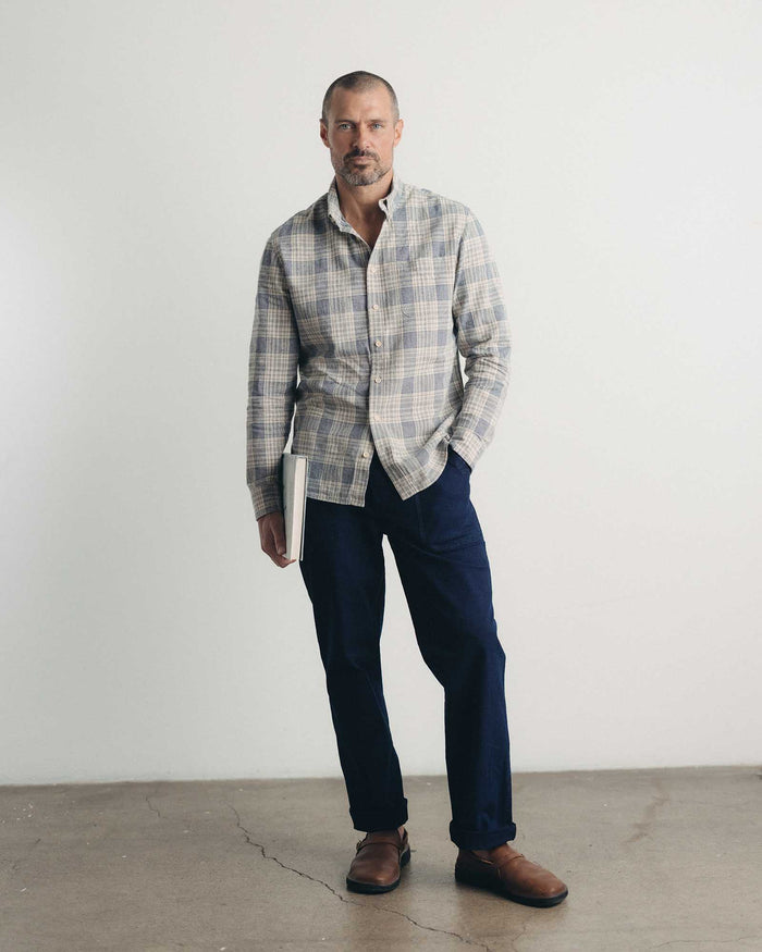 fit model showing off The Jack in Japanese Oyster Plaid