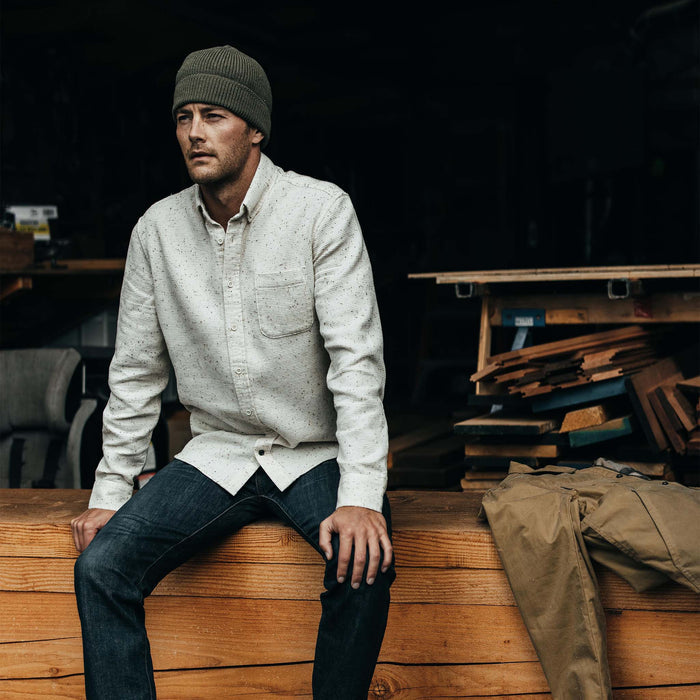fit model sitting wearing The Jack in Natural Jaspe Waffle