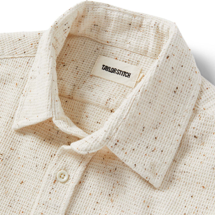 material shot of the collar on The Jack in Natural Jaspe Waffle