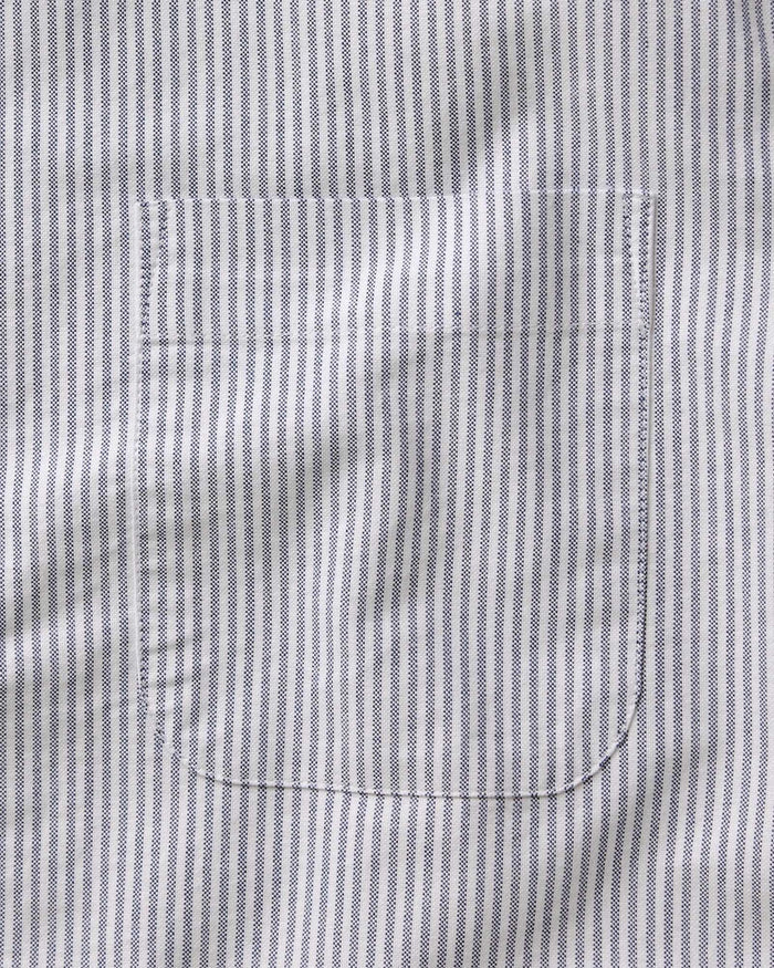 material shot of the back of the collar on The Jack in Navy University Stripe Everyday Oxford