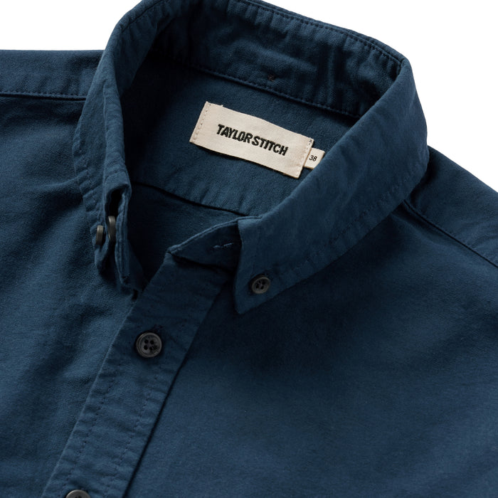 material shot of the collar of The Jack in Prussian Blue Oxford