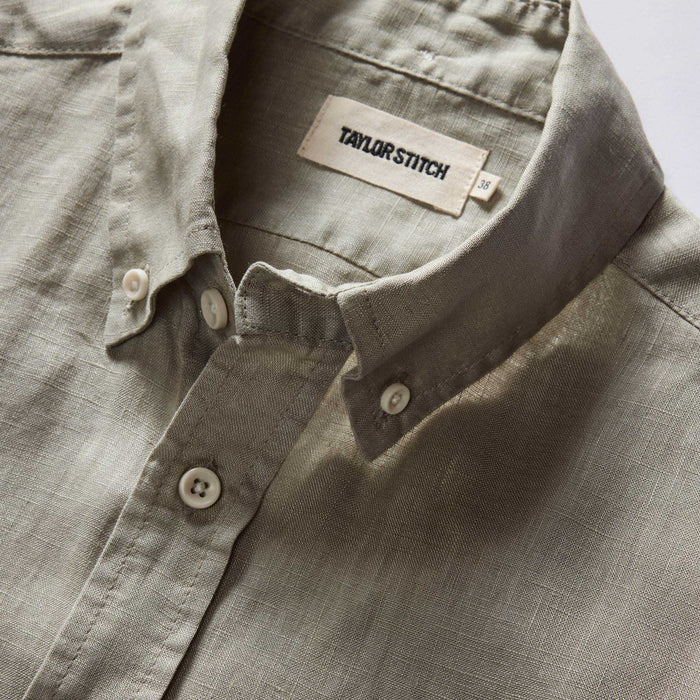 material shot of the collar on The Jack in Seagrass Linen