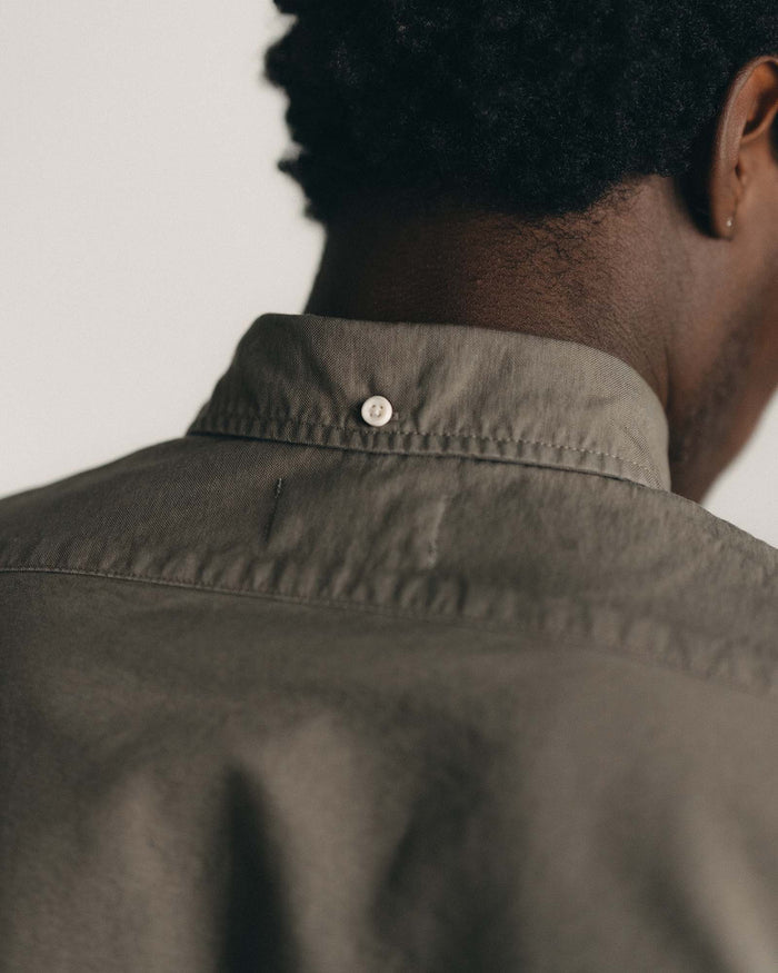 fit model standing wearing The Jack in Smoked Olive Oxford