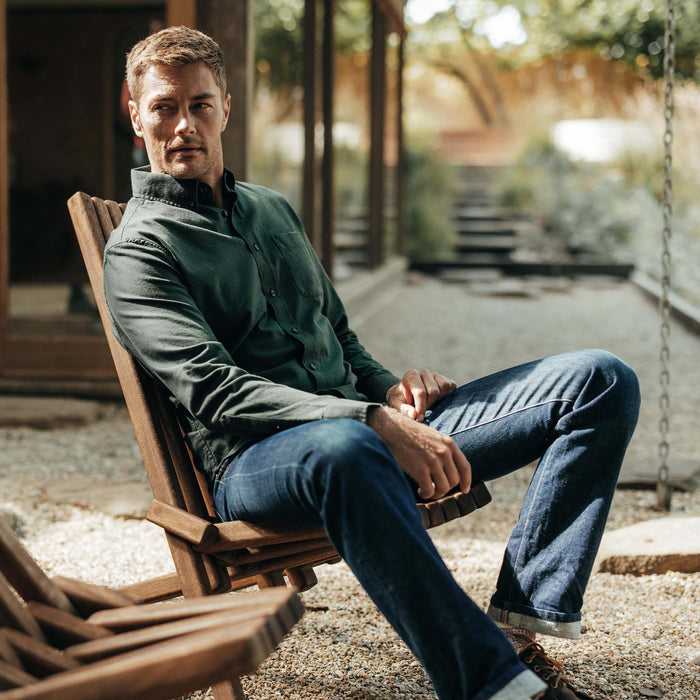fit model sitting in The Jack in Spruce Houndstooth Check
