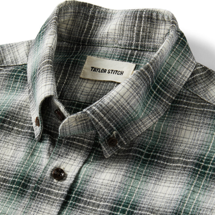 material shot of the collar of The Jack in Spruce Nep Plaid